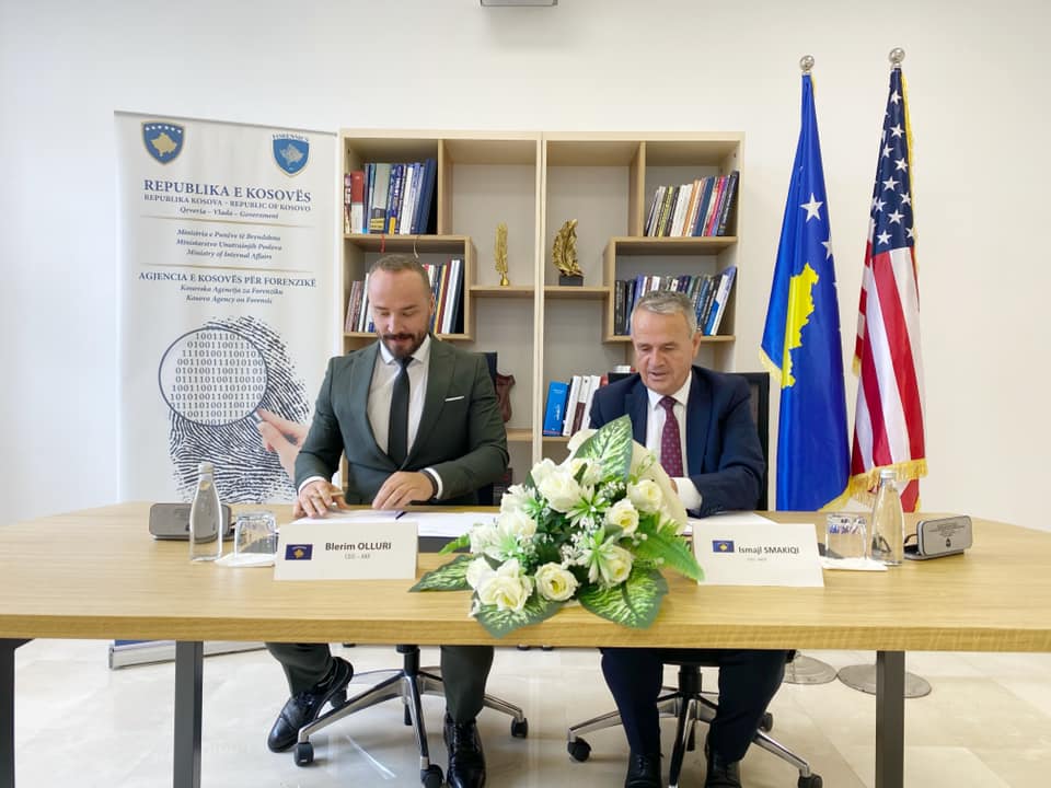POTPISAN JE UGOVOR O SARADNJI IZMEGJU KOSOVSKE AGENCIJE ZA FORENZIKU I KOSOVSKE AKADEMIJE ZA JAVNU BEZBEDNOST