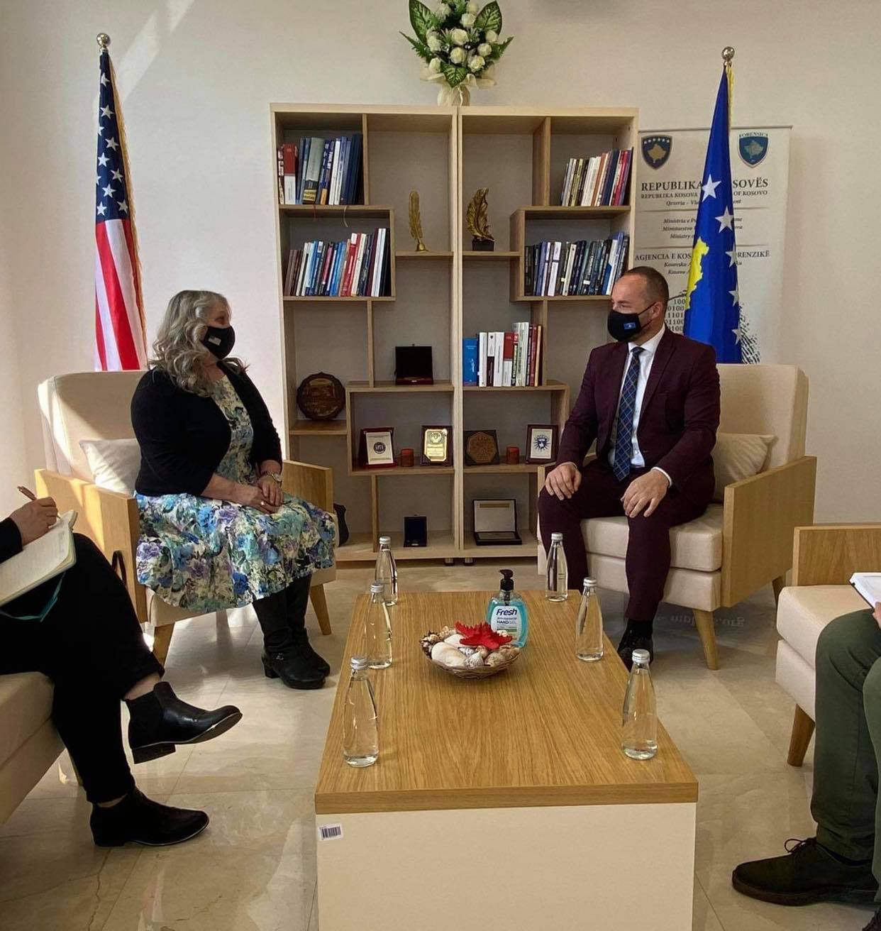 NACELNIK KOSOVSKE AGENCIJE ZA FORENZIKU BLERIM OLLURI SASTAO SE SA ATASEOM AMERICKE AMBASADE NA KOSOVU